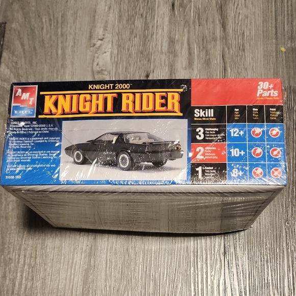 MT Knight Rider 2000 Model Kit - Black - Picture 2 of 5